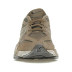 New Balance 9060 unisexe – Taupe / Beige – vue de face