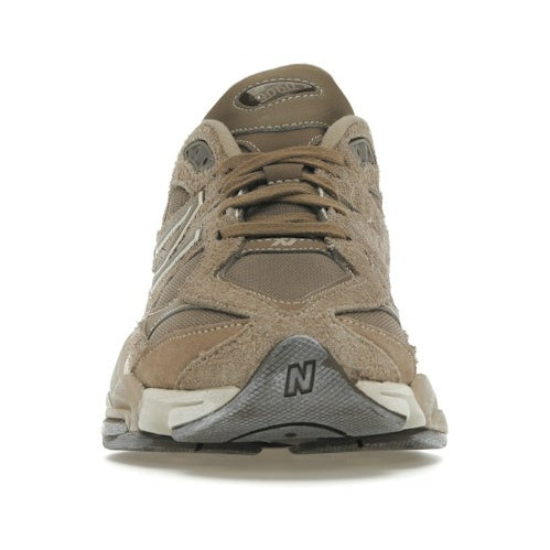New Balance 9060 unisexe – Taupe / Beige – vue de face