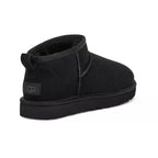 UGG Classic Ultra Mini Femme – Noir – trois quarts arriere